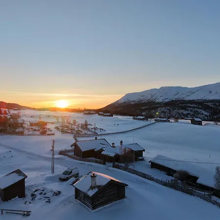 Historical & Exclusive - In-out - 18 People