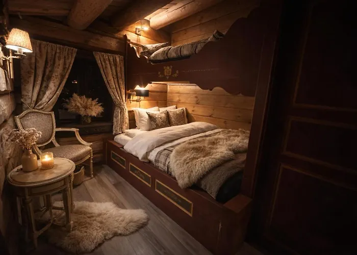 Historical & Exclusive - In-out - 18 People Apartment *